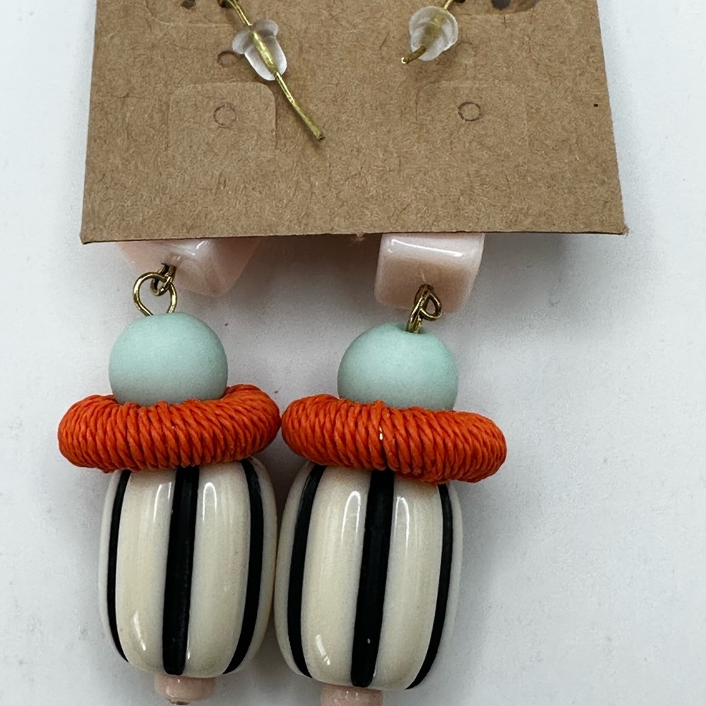 PLUNDER Dangling Statement With Pastel Color Beads Earrings - Picture 6 of 8